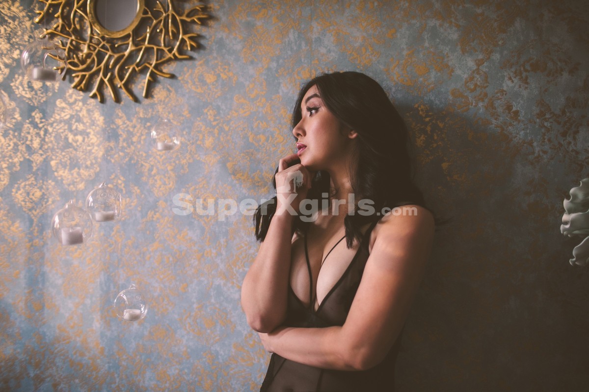 Sakura Yutani مرافقة أمستردام