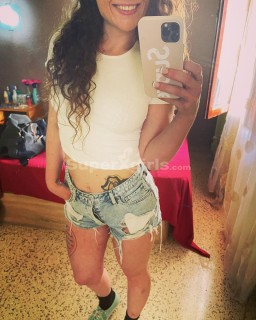 مرافقة برشلونة