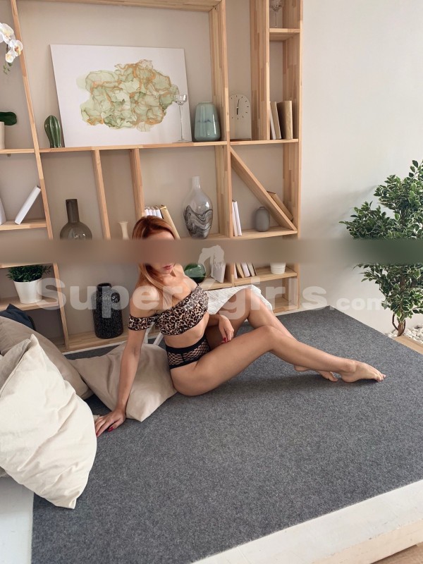 Julia ליווי ירוואן 