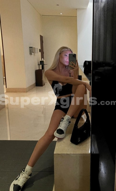 Marina مرافقة دبي