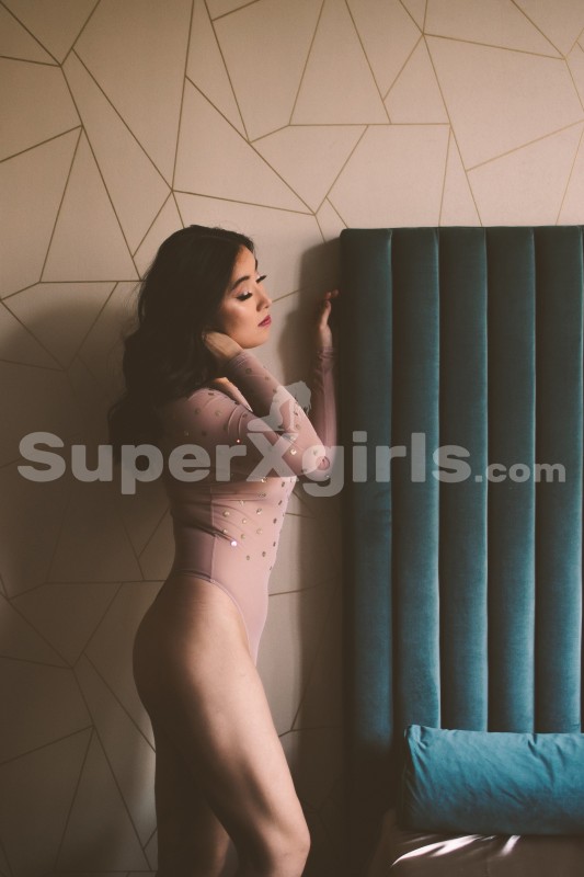 Sakura Yutani مرافقة أمستردام