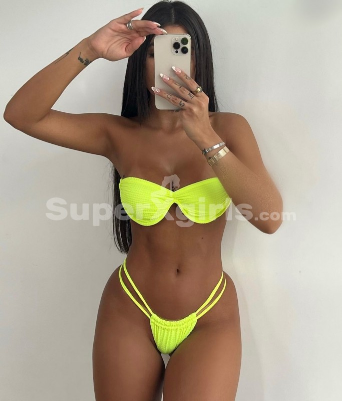 Jessica مرافقة فولوس