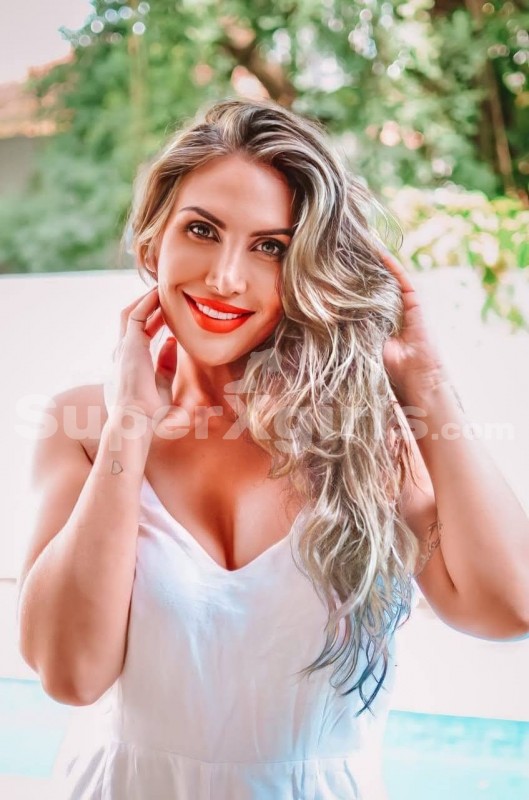 Mia Ferreiro Kíséret Madrid