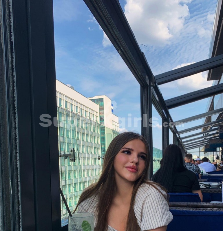 Darina مرافقة دبي