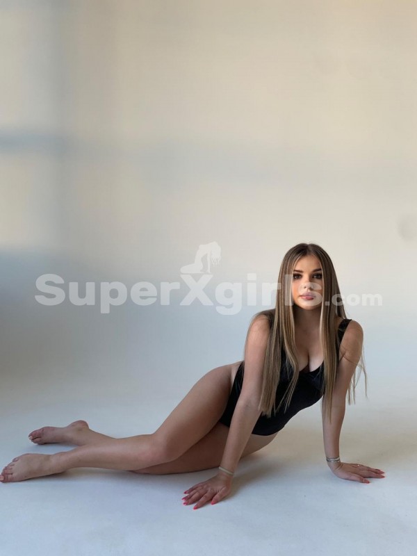 Darina مرافقة دبي