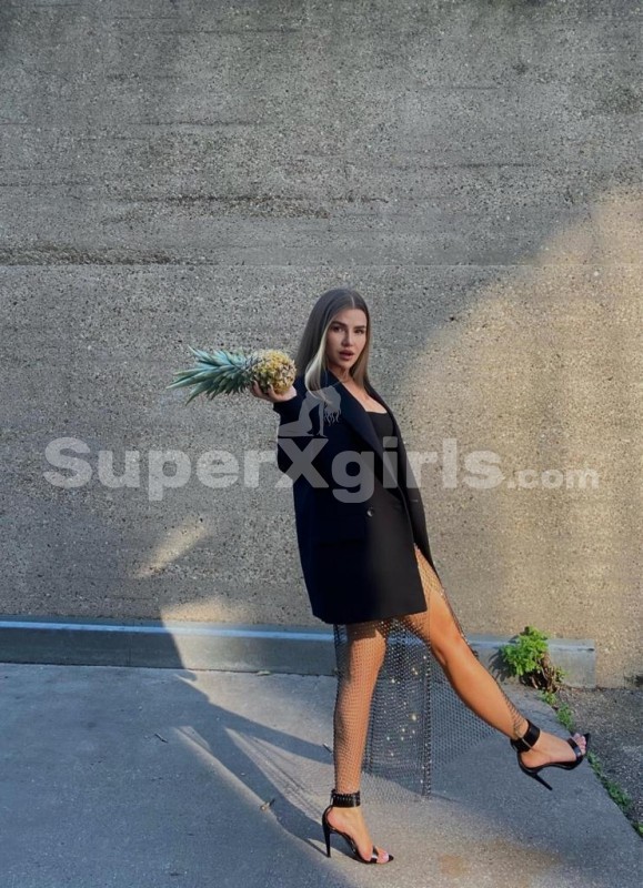 Marie مرافقة دبي