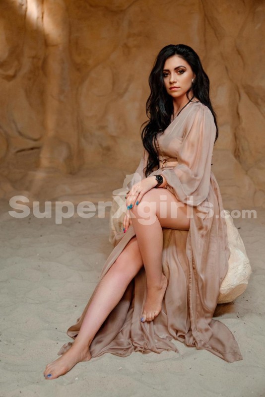 oksana مرافقة لاريسا