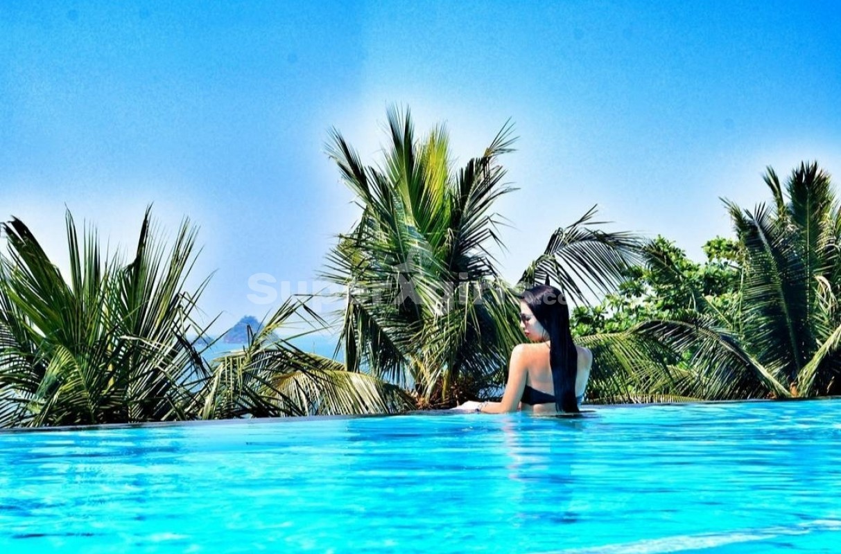 Maria مرافقة أنطاليا