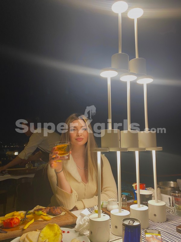 Alara Escort Izmir