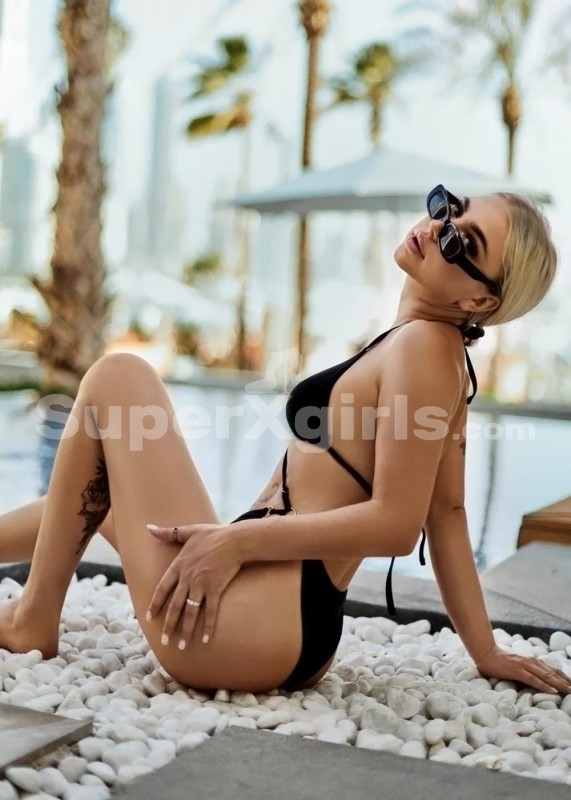 Sofa مرافقة دبي