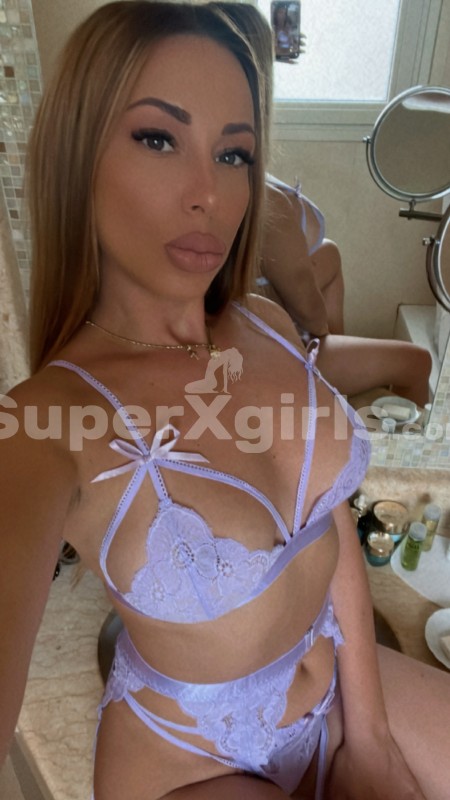 Monica Escort Athens