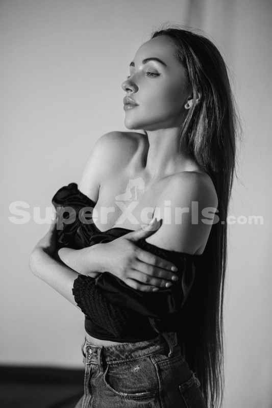 Olivia Escort Athens