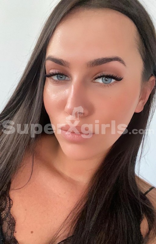 Alina مرافقة أمستردام