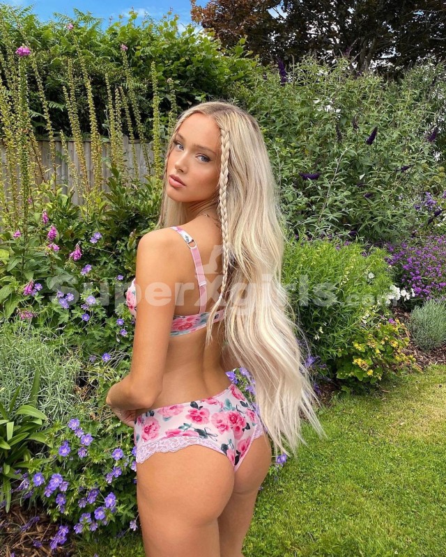Evelina Escort London