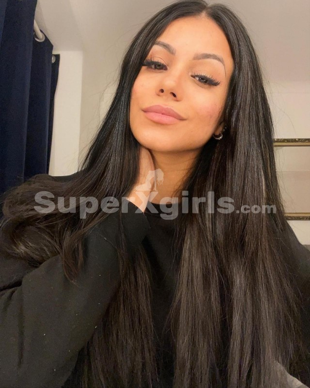 Thainara Escort London